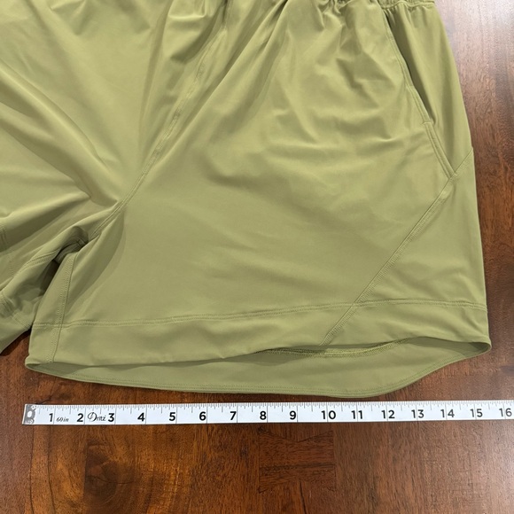 Lululemon Lightweight High-Neck Romper Bronze Green Size 10 Travel Casual - Picture 10 of 10